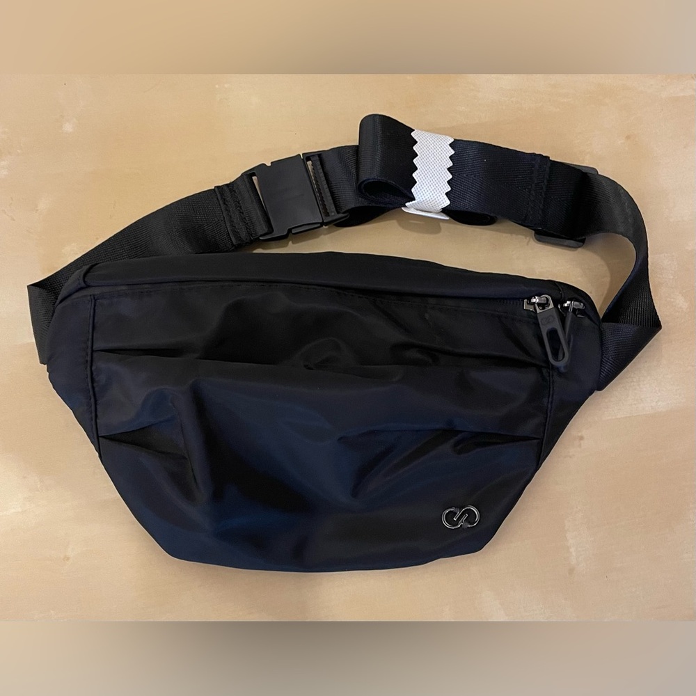 NWOT Calia Sling Bag | black